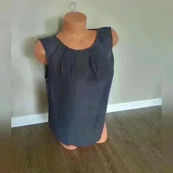 Worthington Women's Pleated Sleeveless Top Gray Flowy Blouse Tank Top Size M - Picture 2 of 8